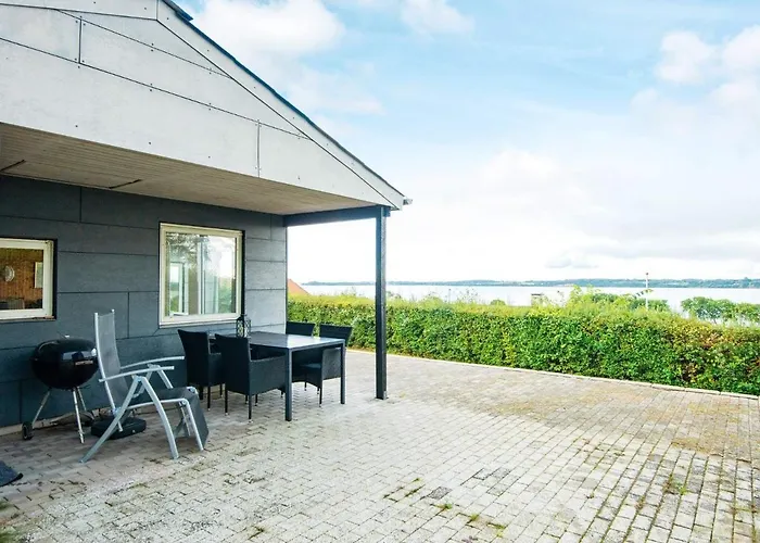 4 Person In Aabenraa-by Traum أبينرا